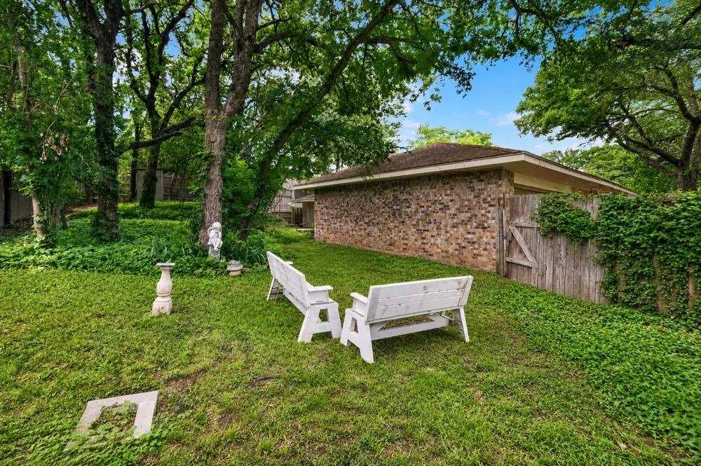 1455 Warrington Court Fort Worth, TX 76112