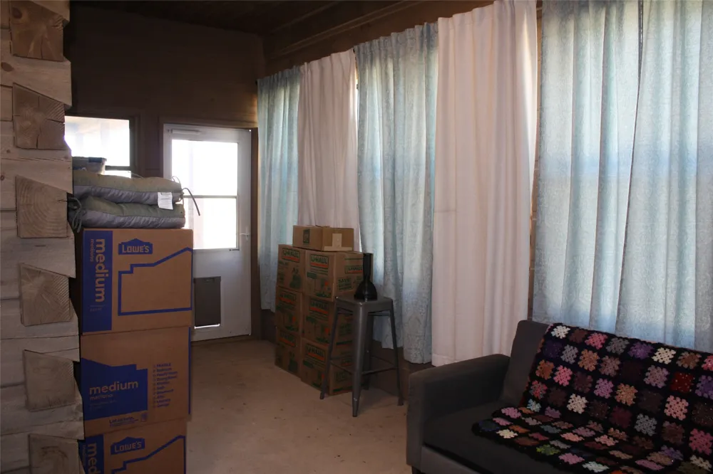 6610 CR 431 Jonesboro, TX 76538