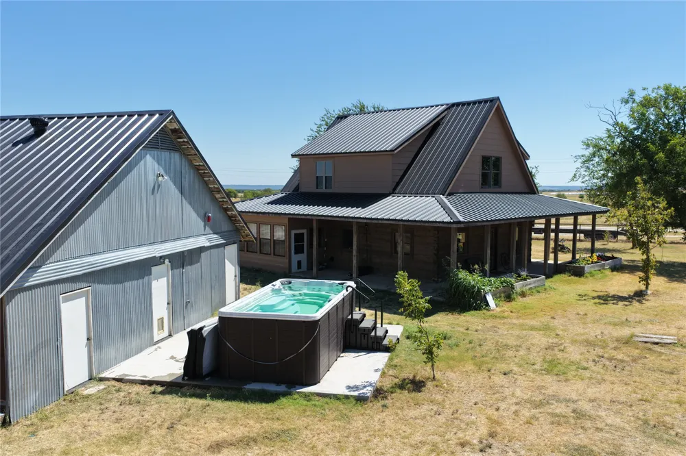 6610 CR 431 Jonesboro, TX 76538