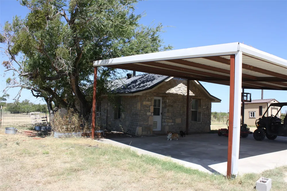 6610 CR 431 Jonesboro, TX 76538