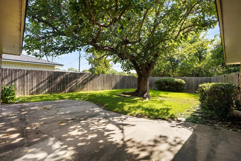 2925 Melmar Park Street Commerce, TX 75428