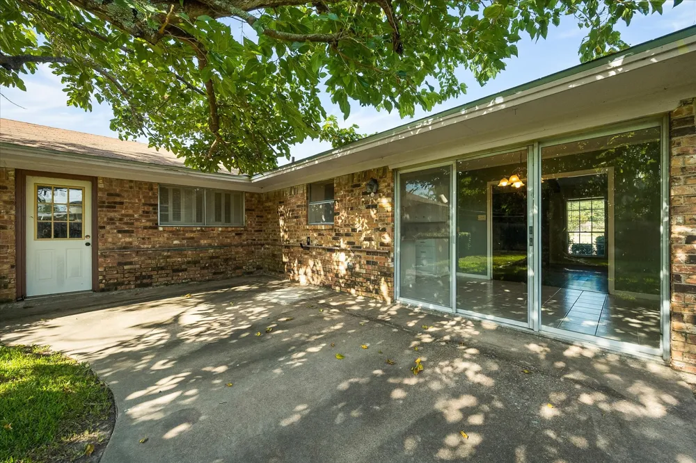 2925 Melmar Park Street Commerce, TX 75428