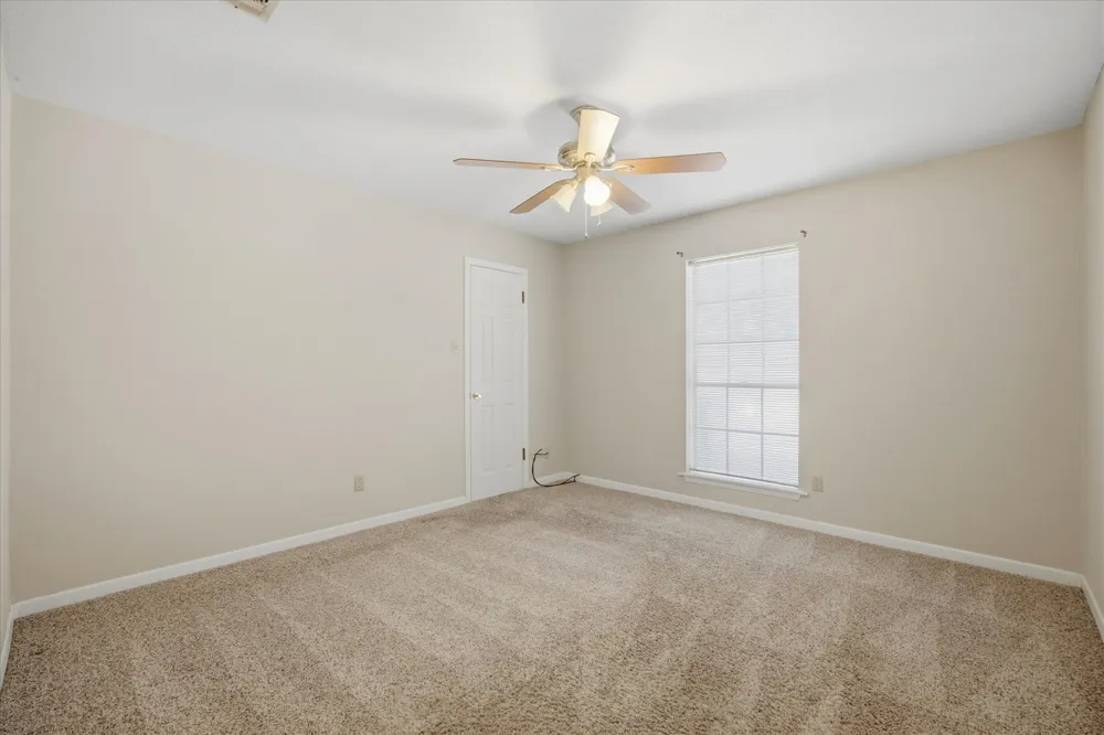 2925 Melmar Park Street Commerce, TX 75428