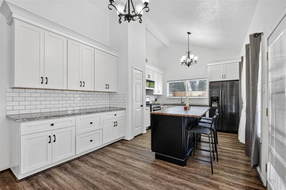 1011 Kensington Drive Pearland, TX 77584