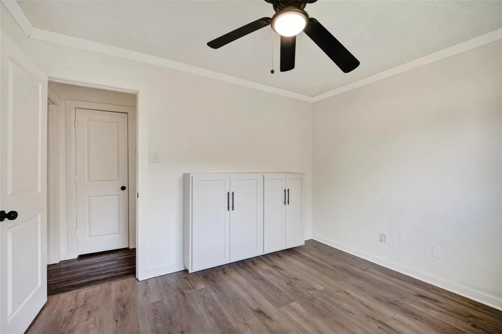 1011 Kensington Drive Pearland, TX 77584