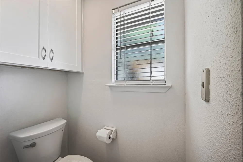 1011 Kensington Drive Pearland, TX 77584