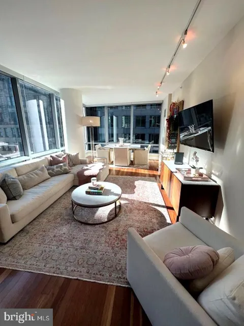 1414 S PENN SQUARE #17H
