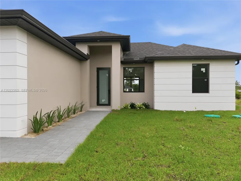 1222 Earnest St E Lehigh Acres, FL 33974