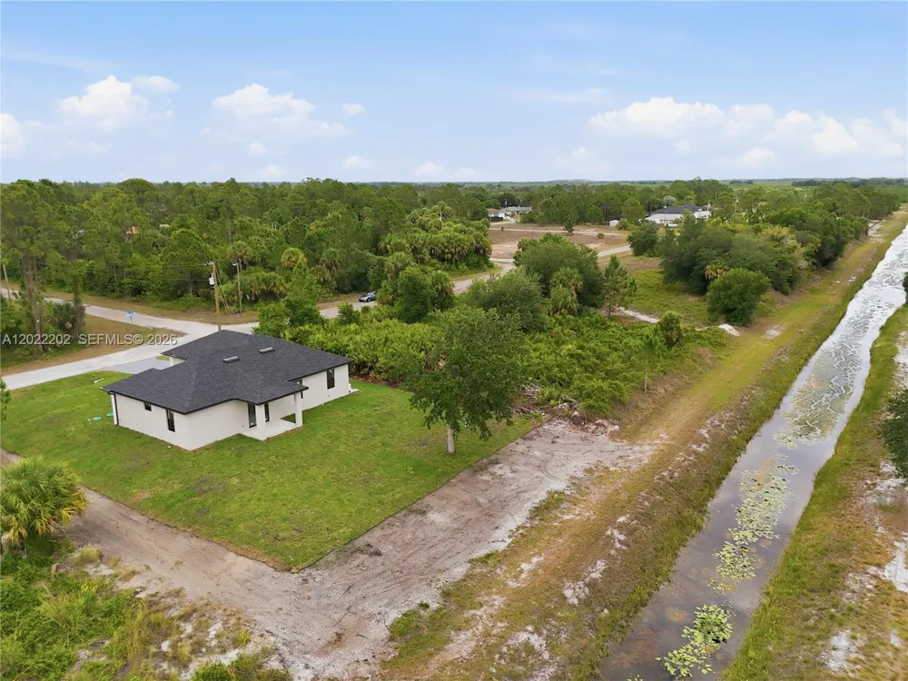 1222 Earnest St E Lehigh Acres, FL 33974
