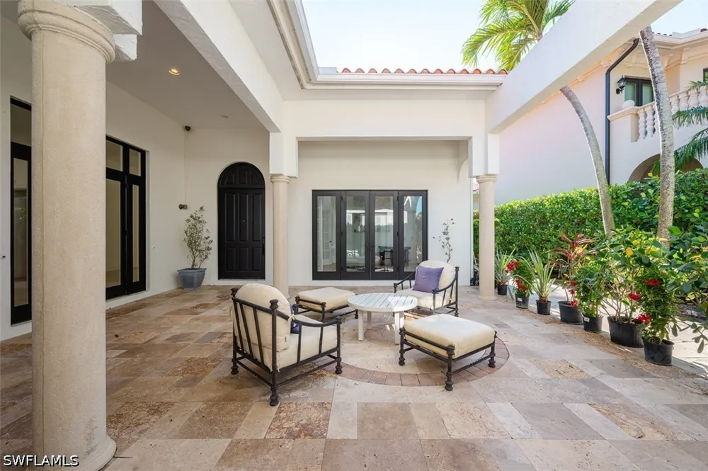 MEDALLIST LANE Naples, FL 34109