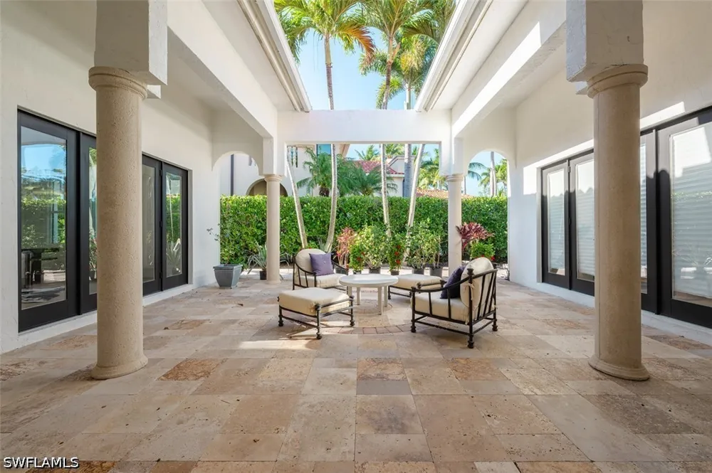 MEDALLIST LANE Naples, FL 34109
