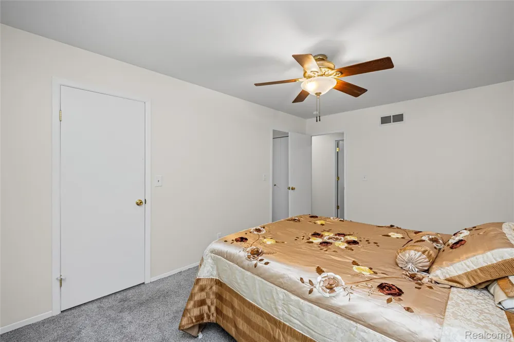 34616 Shorewood Street Chesterfield Township, MI 48047