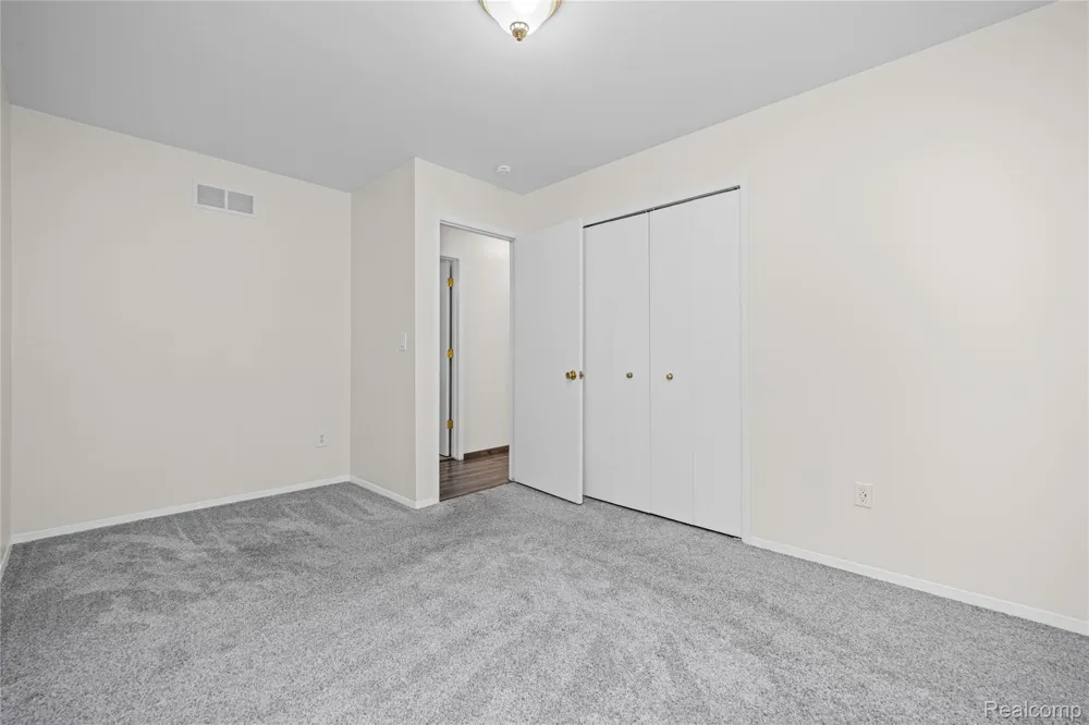 34616 Shorewood Street Chesterfield Township, MI 48047