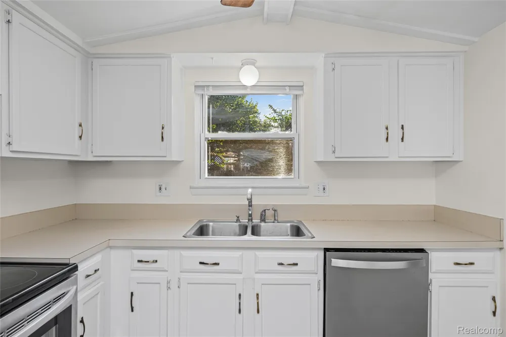 34616 Shorewood Street Chesterfield Township, MI 48047