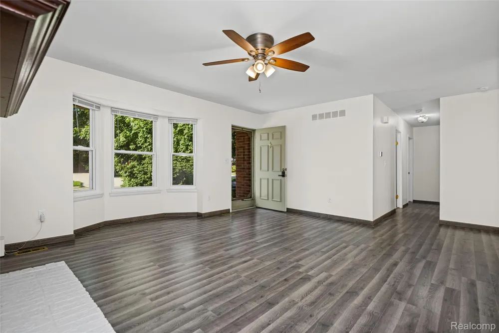 34616 Shorewood Street Chesterfield Township, MI 48047