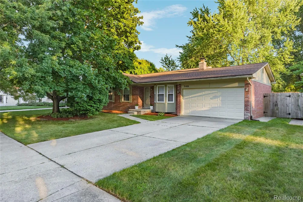 34616 Shorewood Street Chesterfield Township, MI 48047