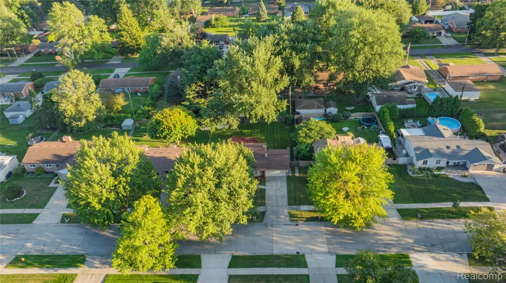 34616 Shorewood Street Chesterfield Township, MI 48047