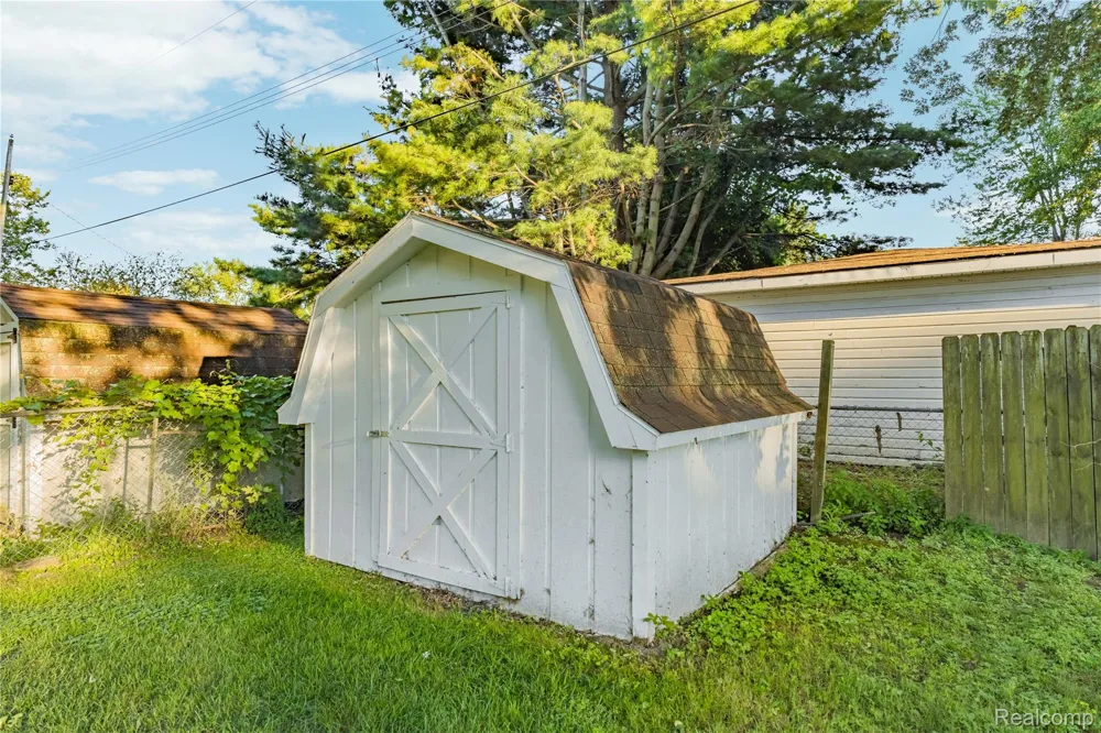 34616 Shorewood Street Chesterfield Township, MI 48047
