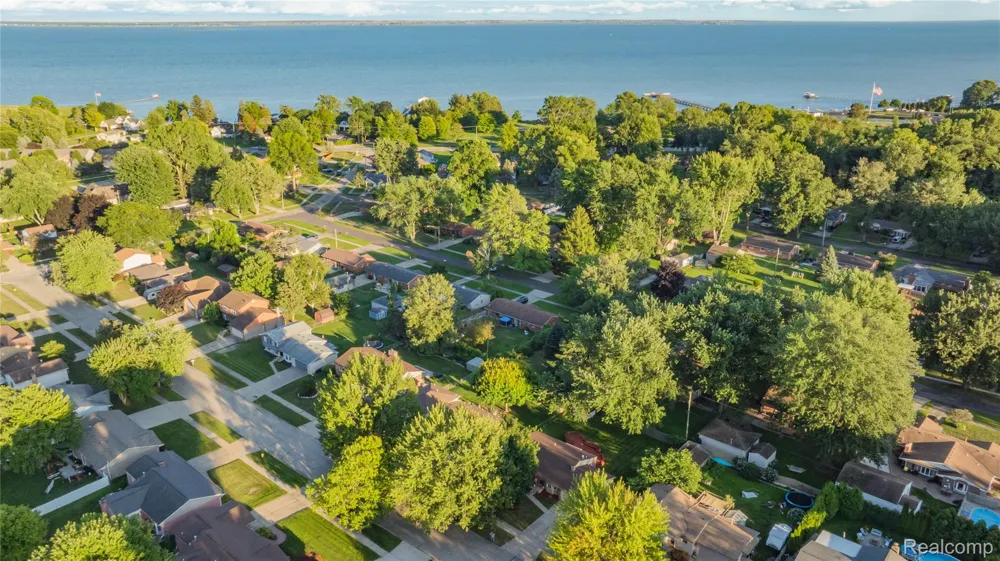 34616 Shorewood Street Chesterfield Township, MI 48047