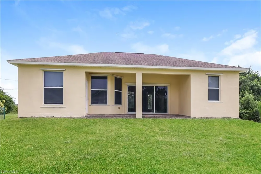3712 12th Street SW Lehigh Acres, FL 33976