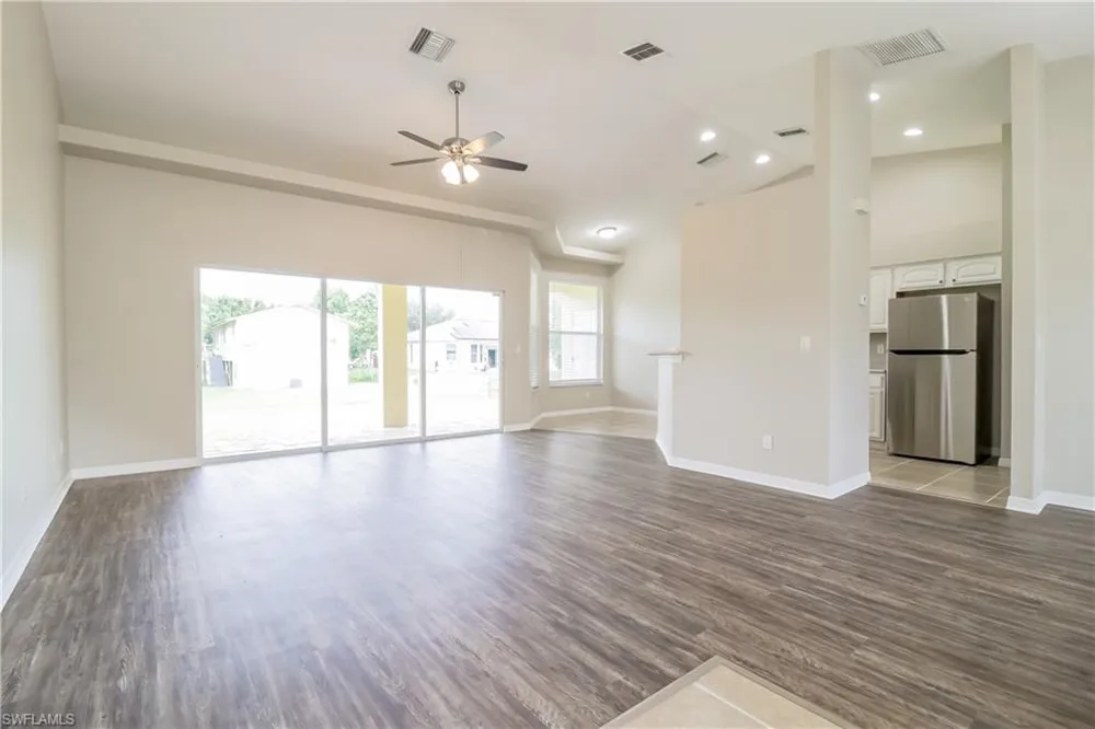 3712 12th Street SW Lehigh Acres, FL 33976