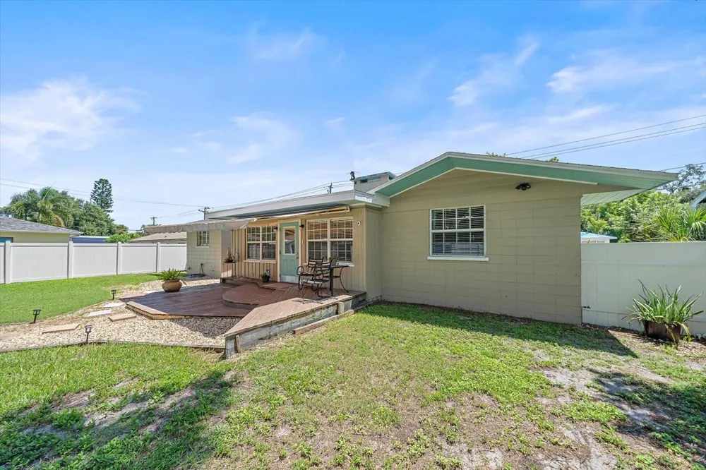710 26TH STREET W Bradenton, FL 34205
