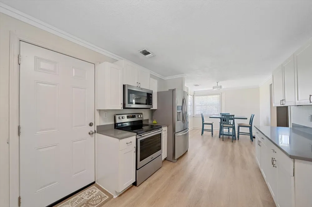 710 26TH STREET W Bradenton, FL 34205