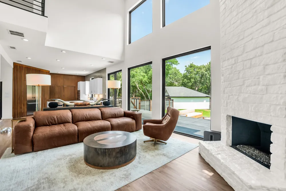 2856 Peninsula Drive Grapevine, TX 76051