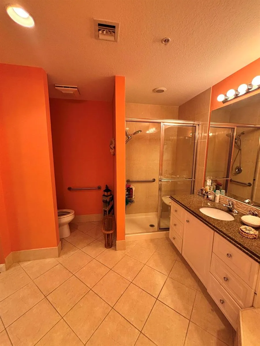 2 E HARBOUR ISLE DRIVE E #203 Fort Pierce, FL 34949