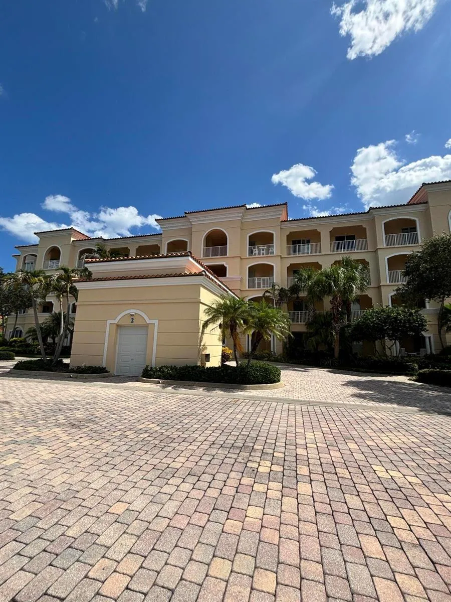 2 E HARBOUR ISLE DRIVE E #203 Fort Pierce, FL 34949