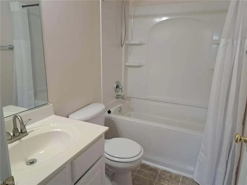 532 Rockbridge Drive Kernersville, NC 27284