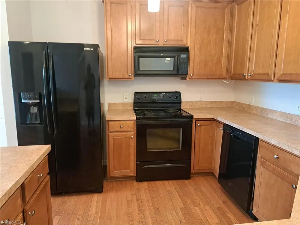 532 Rockbridge Drive Kernersville, NC 27284
