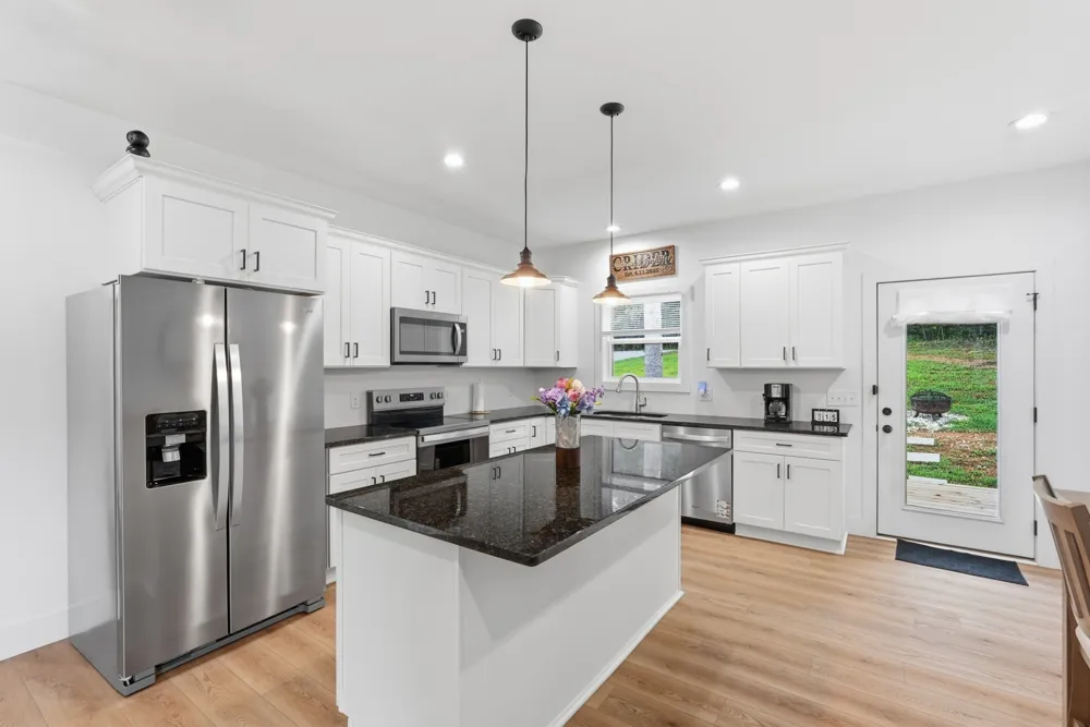 70 River Oaks Dr Sparta, TN 38583