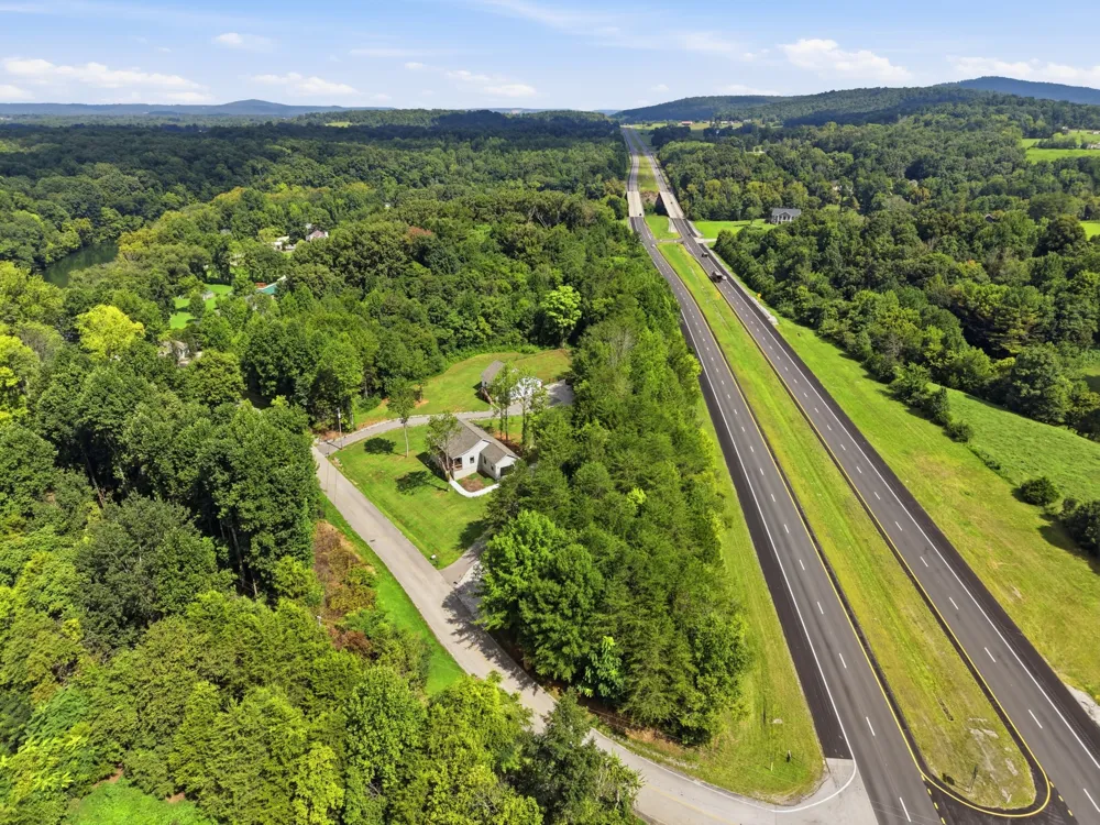 70 River Oaks Dr Sparta, TN 38583