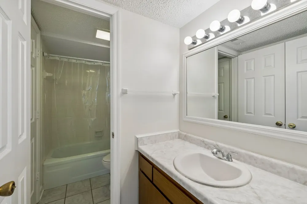 1129 W Main St #8 Franklin, TN 37064