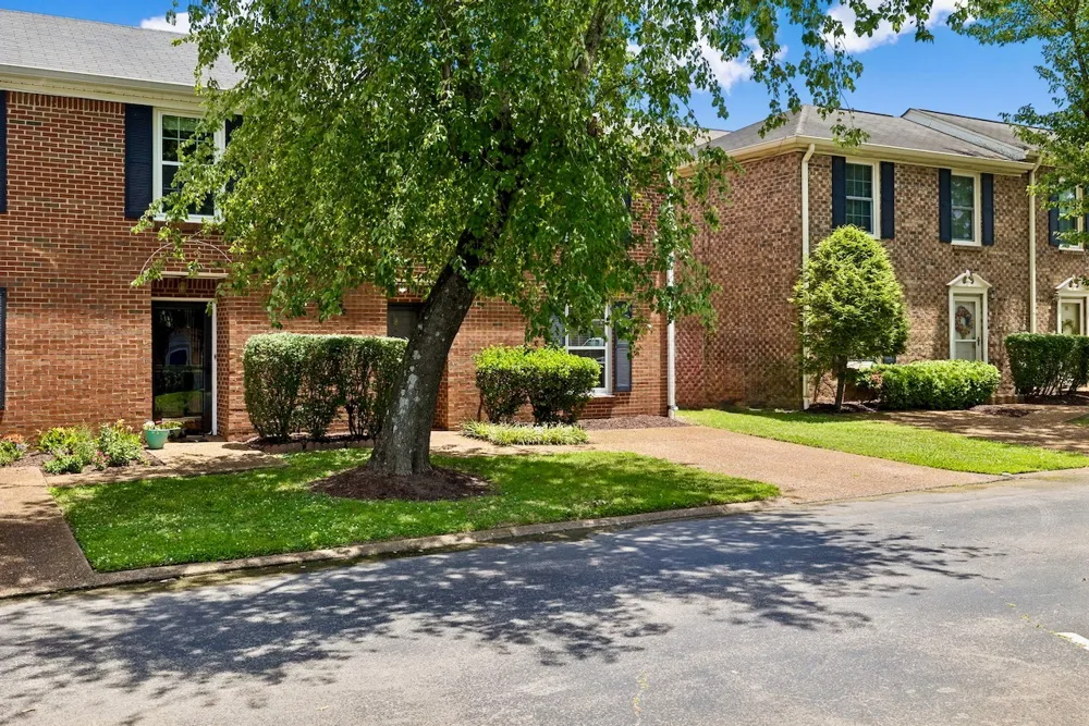 1129 W Main St #8 Franklin, TN 37064