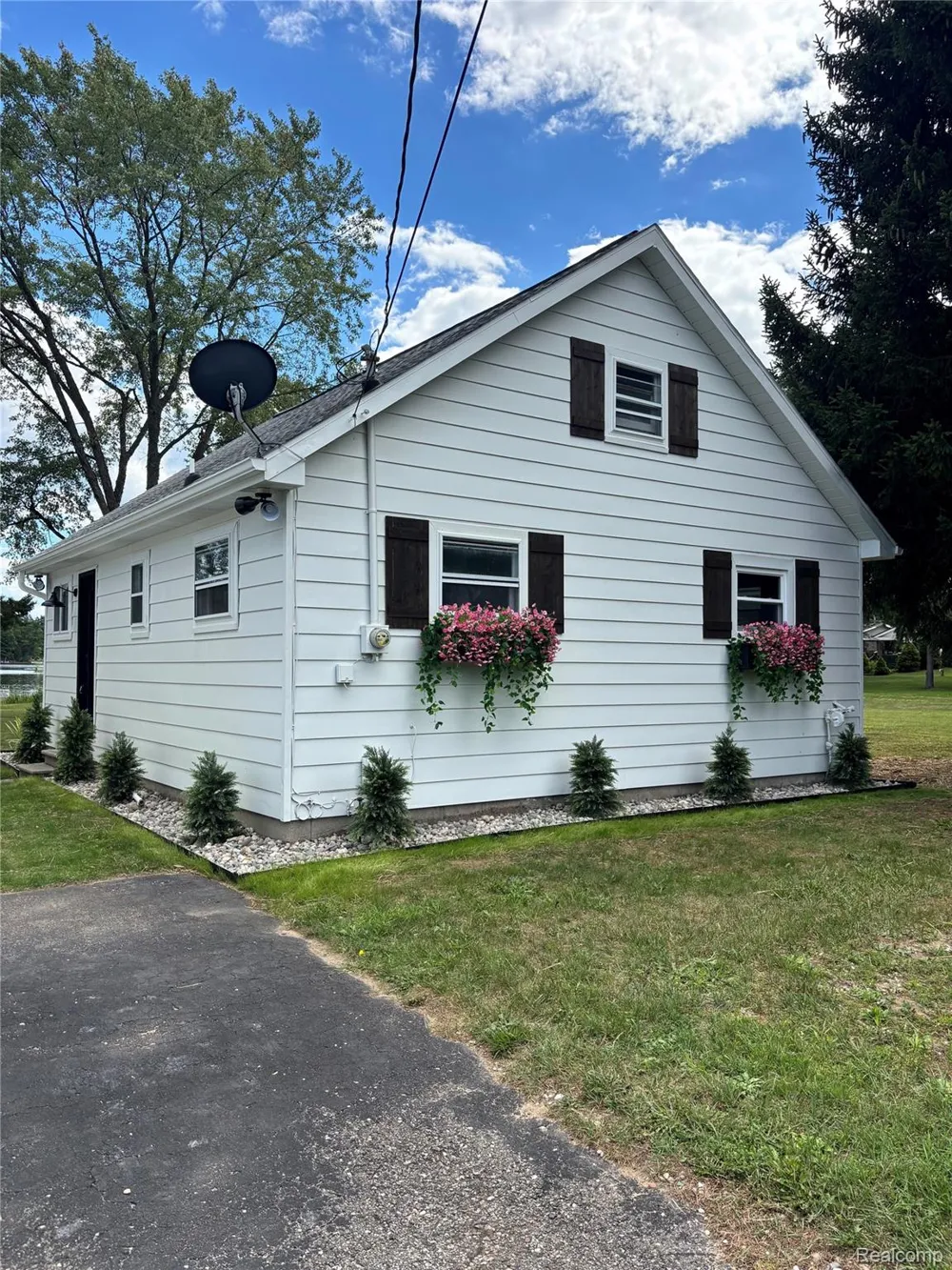 3091 W Huckleberry Trail Surrey Township, MI 48622