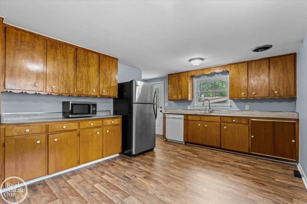 2845 Monticello Drive Port Huron City, MI 48060