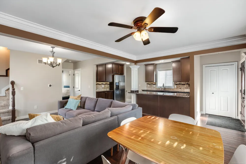 342 Marias Avenue Clawson City, MI 48017