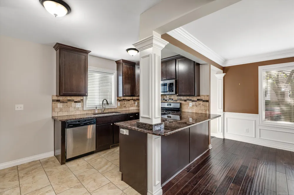 342 Marias Avenue Clawson City, MI 48017