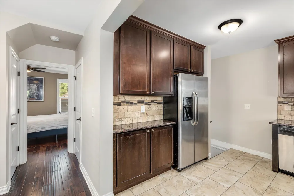342 Marias Avenue Clawson City, MI 48017