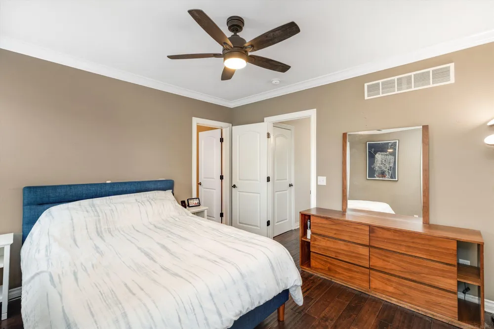 342 Marias Avenue Clawson City, MI 48017