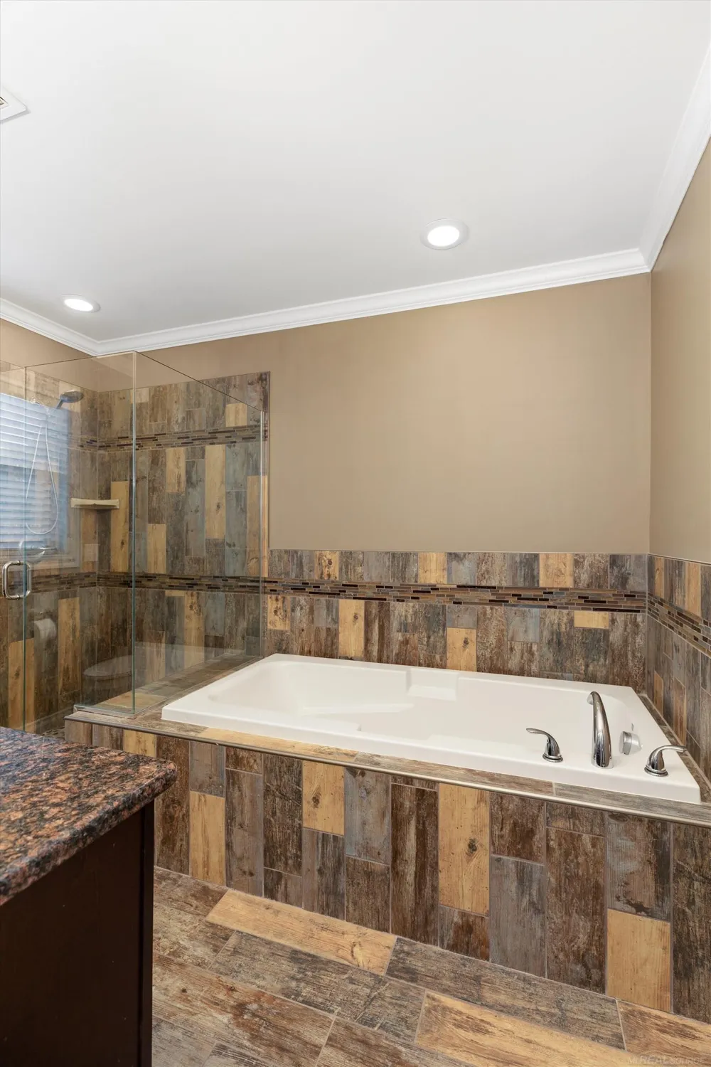 342 Marias Avenue Clawson City, MI 48017