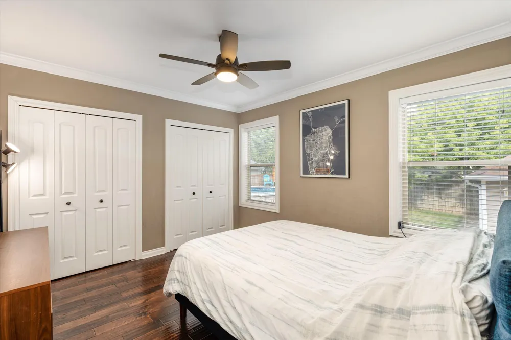 342 Marias Avenue Clawson City, MI 48017