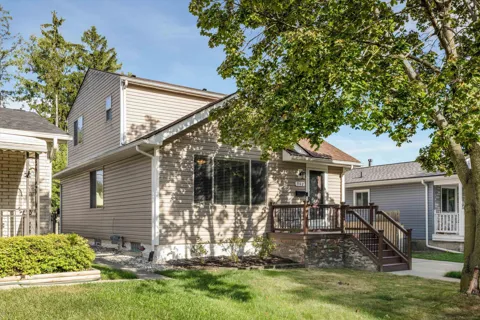 342 Marias Avenue
