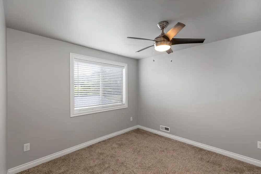 342 Marias Avenue Clawson City, MI 48017