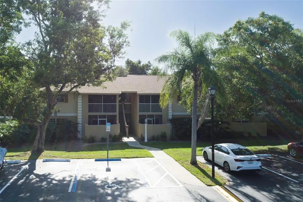 1649 SUNNY BROOK LANE NE #B105 Palm Bay, FL 32905