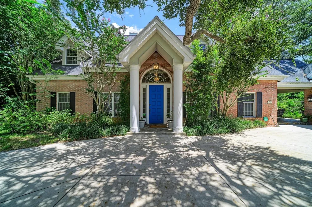 3706 AVENIDA MADERA Bradenton, FL 34210