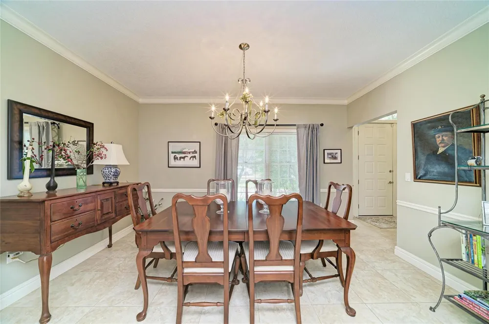 3706 AVENIDA MADERA Bradenton, FL 34210