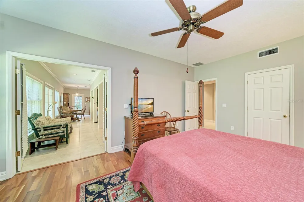3706 AVENIDA MADERA Bradenton, FL 34210